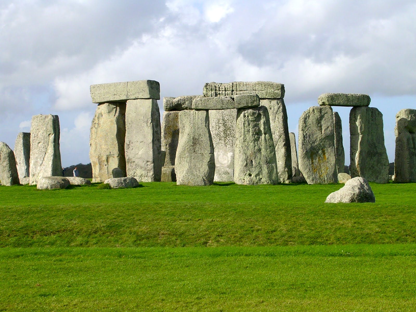 Stonehenge standing stones in late afternoon light
