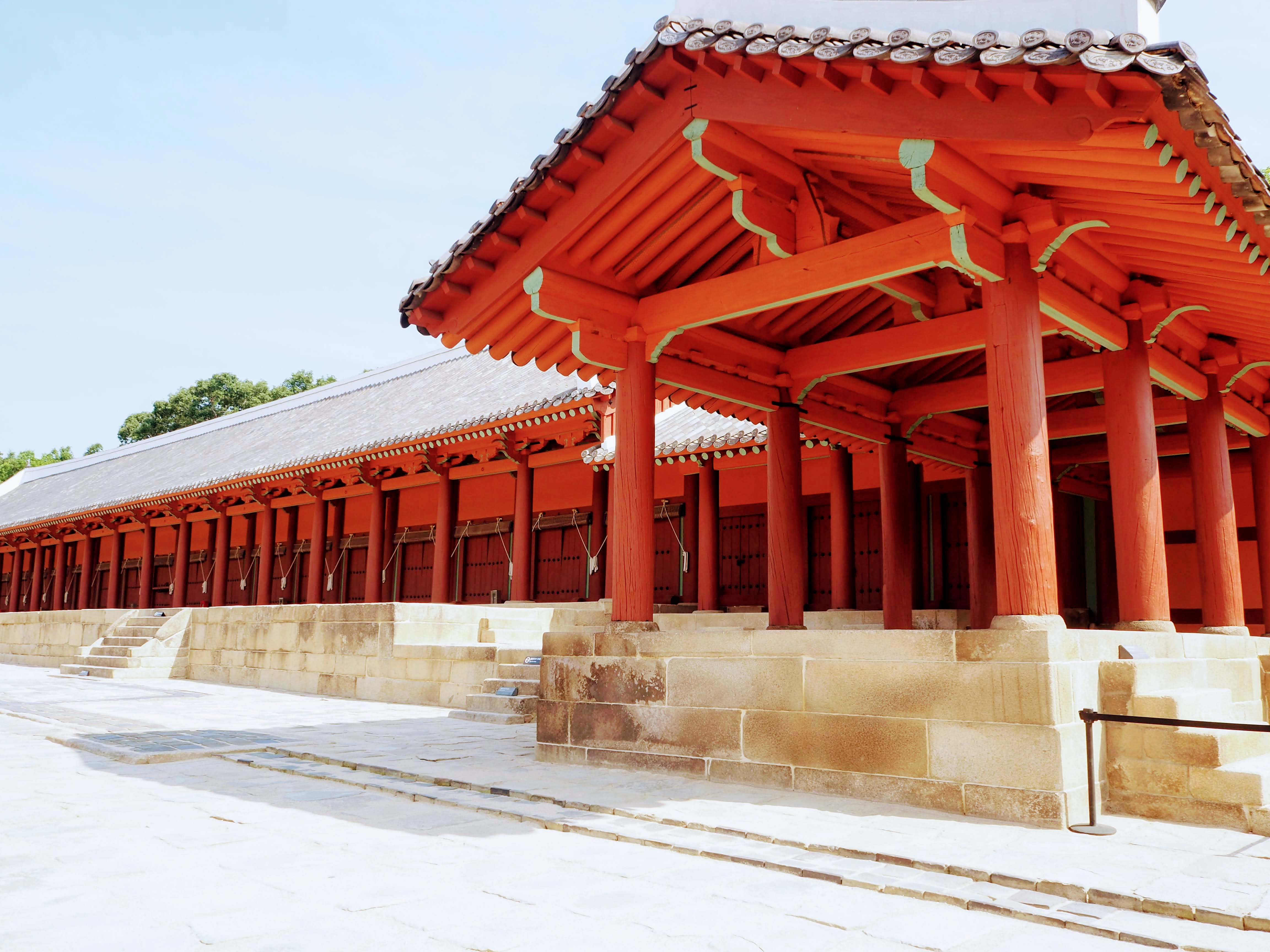 Jongmyo Shrine in Seoul, wooden shrine halls with visitors